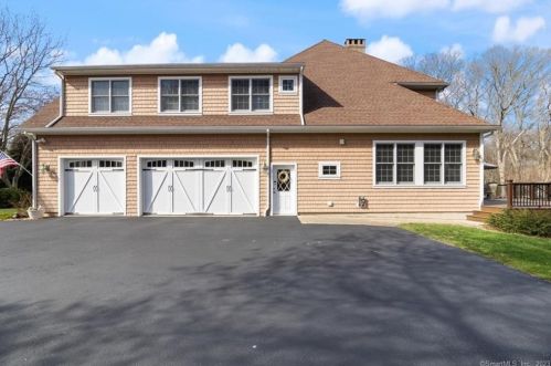 19 Perkins Farm Rd, Waterford, CT 06385-3537