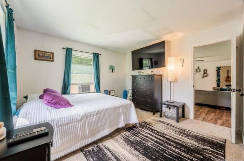 64 Laurelwood Rd, Groton CT  06340-4206 exterior