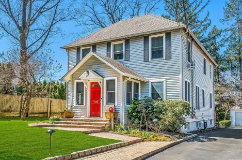 19 Cody Ave, Muttontown, NY 11545-1208