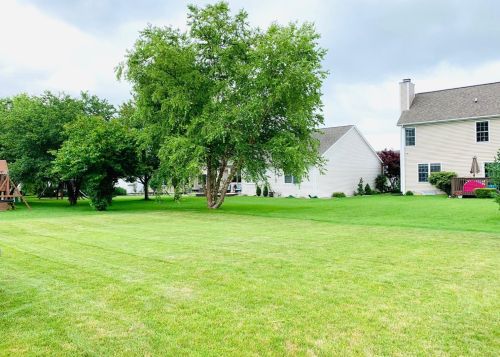 83 Hawick Dr, Valpo IN  46385-9331 exterior