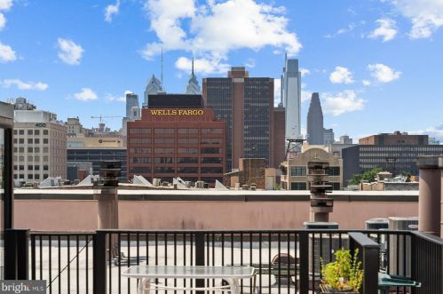11 2nd St, Philadelphia PA  exterior