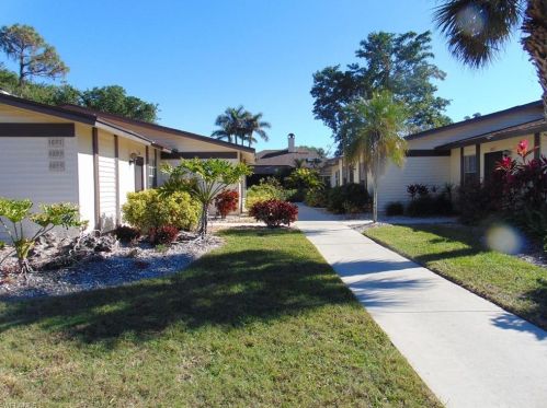 1091 Pine Isle Ln, Naples, FL 34112-6183