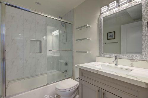 6160 Pacific Coast Hwy, Redondo Beach CA  90277-5907 exterior