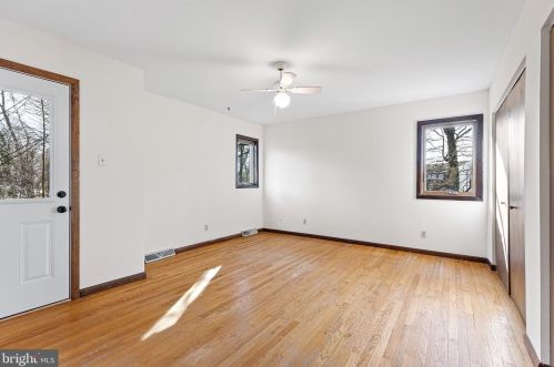 11 Woodbrook Cir, Wilmington DE  19810-4119 exterior