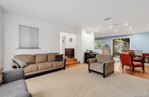 1322 Hamilton Ln, Escondido CA  92029-4316 exterior