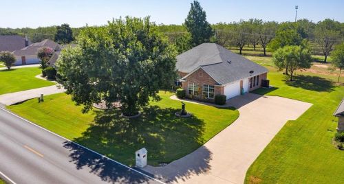 6911 Westover Dr, Granbury, TX 76049-4758
