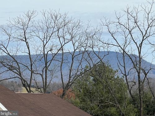 150 Windy Knoll Dr, Harrisonburg VA  22802-8886 exterior