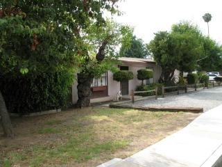 1061 Grand Ave, Escondido, CA 92025-4604