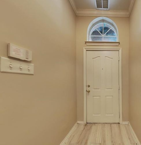 1002 Harwood Ct, Euless, TX 76039-3921