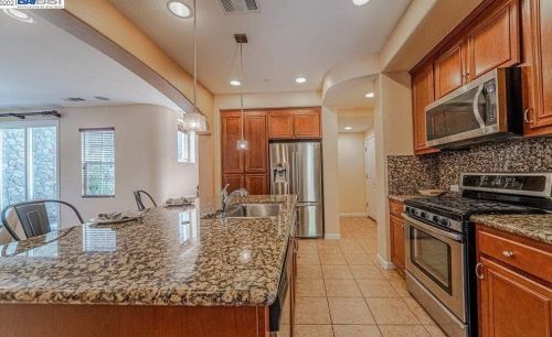 7478 Stoneleaf Rd, San Ramon CA  94582-5724 exterior