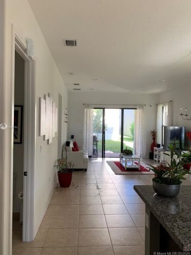 9764 34th Ct, Hialeah FL  33018-1880 exterior