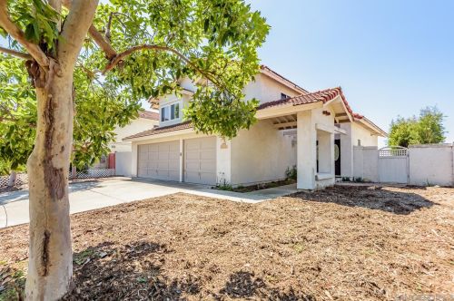 11721 Invierno Dr, San Diego, CA 92124-2883