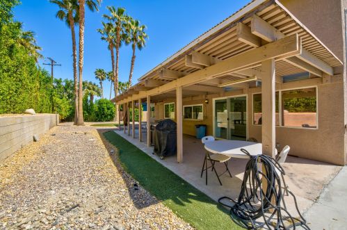 68520 San Felipe Rd, Cathedral City CA  92234-8102 exterior