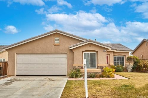 13553 Del Cerro St, Victorville, CA 92392-8909