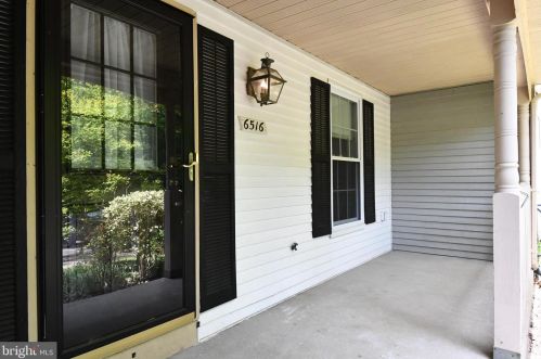 6516 Alexis Ln, Springfield VA  22152-2148 exterior