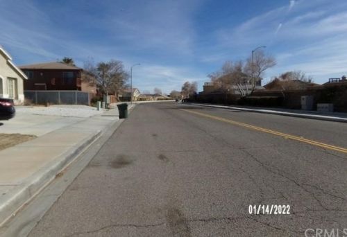 11890 Luna Rd, Victorville, CA 92392-1237