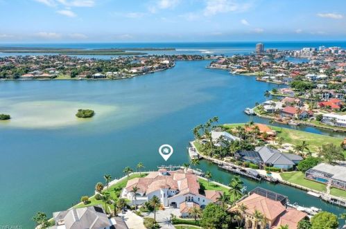 550 Alameda Ct, Marco Island FL  34145-5830 exterior