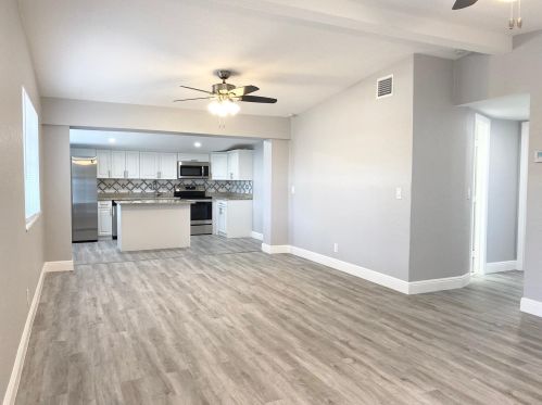 326 Glen Arbor Ter, Boynton Beach, FL 33426-3523