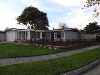 1199 Prescott Ave, Sunnyvale, CA 94089-2333