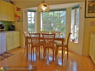 4220 Ocean Dr, Hollywood, FL 33019-4004