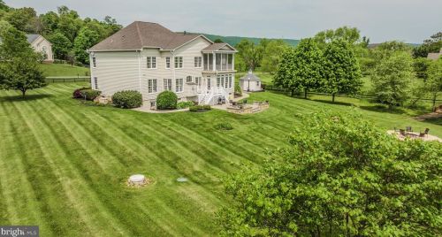 12760 Beebe Ct, Lovettsville VA  20180-2778 exterior