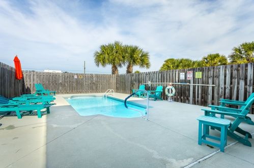 433 Gorrie Dr, Saint George Island FL  32328-3012 exterior