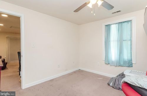 1057 Jefferson Ave, Charles Town WV  25414-1121 exterior