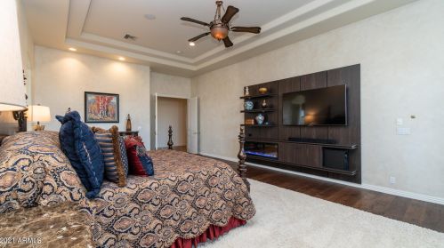 15645 7 St, Phoenix AZ 85014-4142 exterior