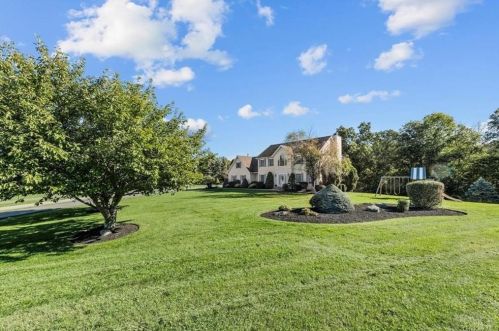 58 Richardson Ct, Montgomery, NY 12549-1980