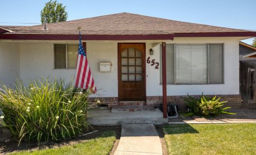 652 North St, Manteca, CA 95336-4829