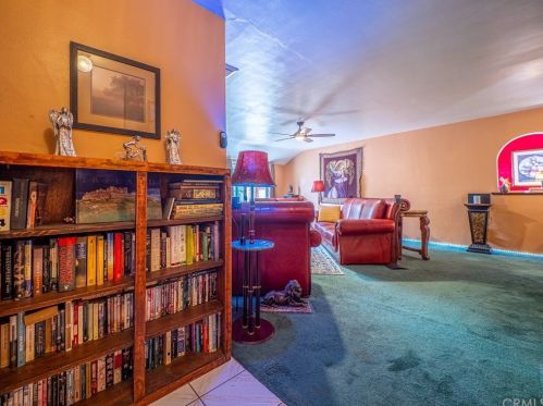 9521 Barkerville Ave, Whittier CA  90605-2915 exterior