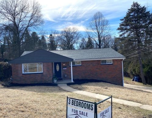 1677 Galeton Dr, Verona PA  15147-2826 exterior