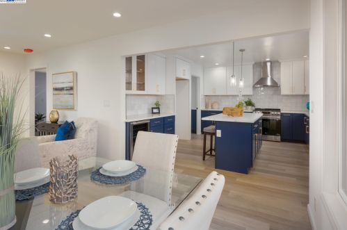 16609 Winding Blvd, San Leandro CA  94578-1248 exterior
