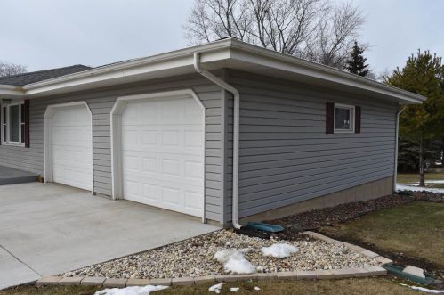 110 Hubert St, Edgerton, WI 53534-1337