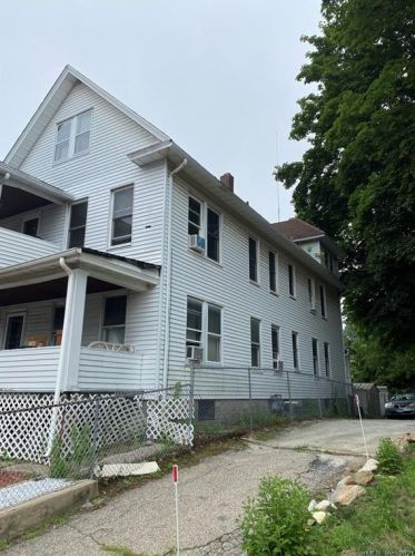 93 State St, Ansonia, CT 06401-3040