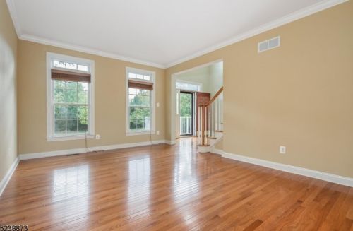 10 Providence Dr, Flemington NJ  08822-3447 exterior