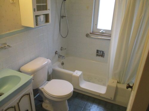 2716 Phillips Ave, Glenshaw, PA 15116-1618