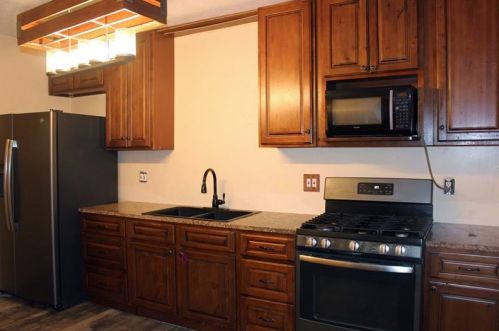 6359 Leechburg Rd, Verona, PA 15147-3513
