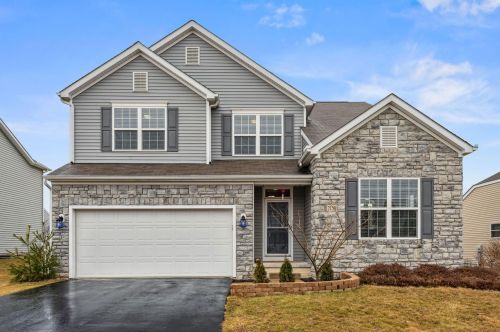 2158 Trophy Dr, Marysville, OH 43040-7090