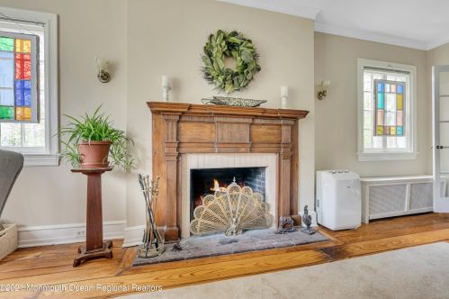 741 Roseld Ave, Tinton Falls NJ  07712-4149 exterior