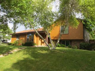 1701 Fox River Pkwy, Waukesha, WI 53189-7150
