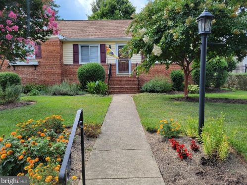 5908 Brunswick St, Springfield VA  22150-3237 exterior