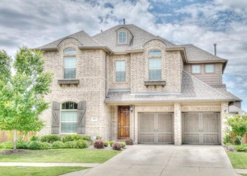 8117 Haltered Horse Ln, Frisco TX  75034-4847 exterior