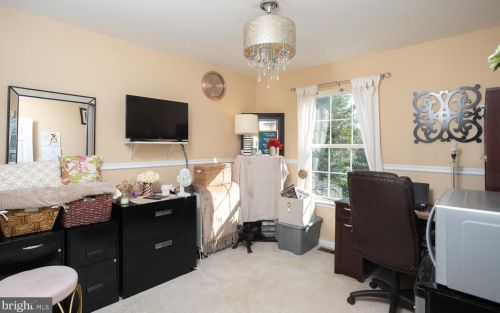 59 Greenbrook Dr, Columbus NJ  08022-2323 exterior