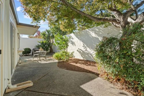 1477 Yukon Dr, Sunnyvale CA  94087-4451 exterior