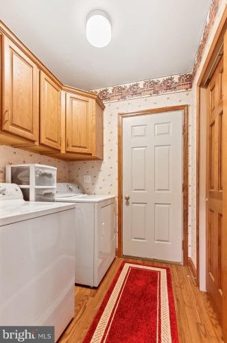 306 Deer Path Dr, Red Lion PA  17356-7800 exterior