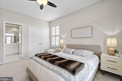 9012 Virginia Ter, Lorton VA  22079-3251 exterior