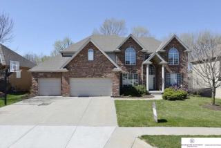 802 182nd St, Omaha NE  68022-5707 exterior