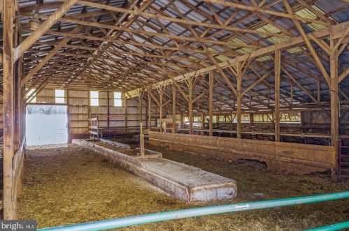 2782 Leidy Rd, Gilbertsville, PA 19525-9170