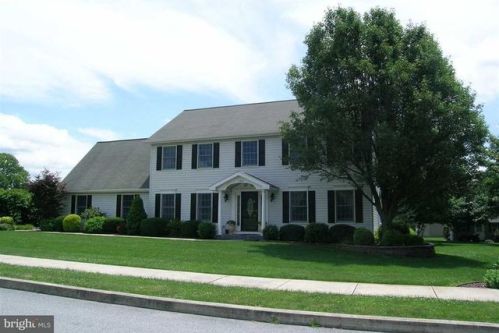 199 Alanthia Ln, Etters PA  17319-8932 exterior
